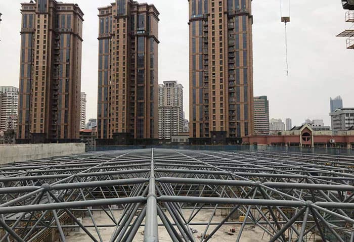 东港螺栓球网架结构